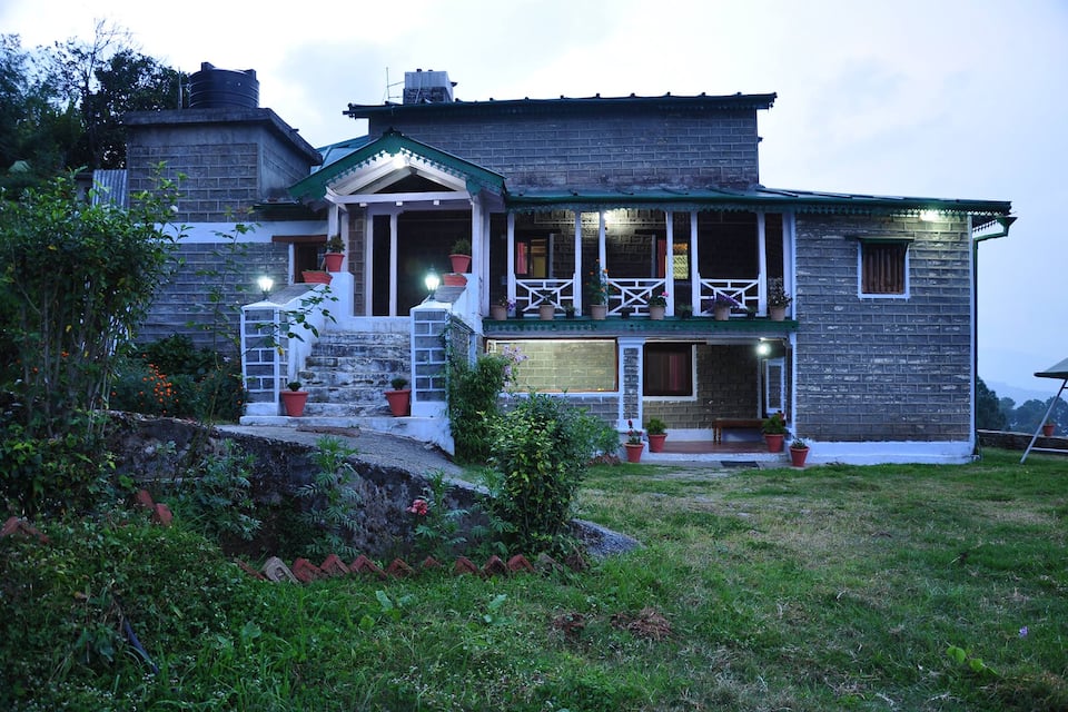 Aashritha Hotel, Almora